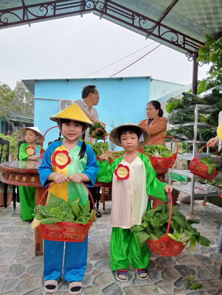 CÁC BÉ THAM GIA TRẢI NGHIỆM "BÉ TẬP LÀM NÔNG DÂN"