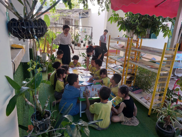 HOẠT ĐỘNG TRẢI NGHIỆM "THAM QUAN TRƯỜNG TIỂU HỌC" CỦA CÁC BÉ MẪU GIÁO 5-6 TUỔI TRƯỜNG MẦM NON VĨNH NGUYÊN 2
