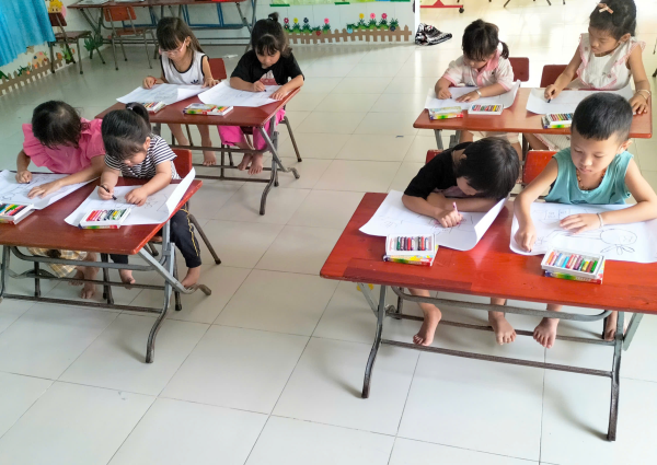 TRƯỜNG MẦM NON VĨNH NGUYÊN 2 VỚI HỘI THI  “BÉ VẼ TRANH AN TOÀN GIAO THÔNG”  Năm học: 2024 -2025   