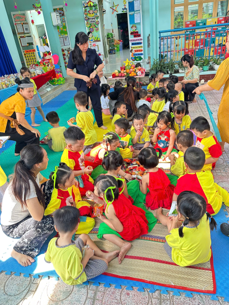 TỔ CHỨC CHƯƠNG TRÌNH "VUI HỘI TRĂNG RẰM"