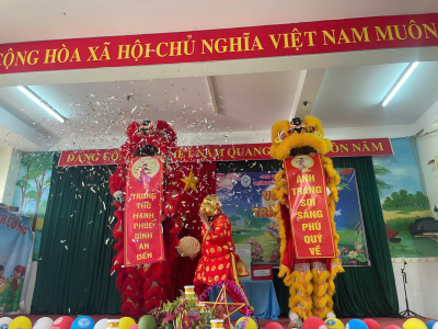 TỔ CHỨC CHƯƠNG TRÌNH "VUI HỘI TRĂNG RẰM"