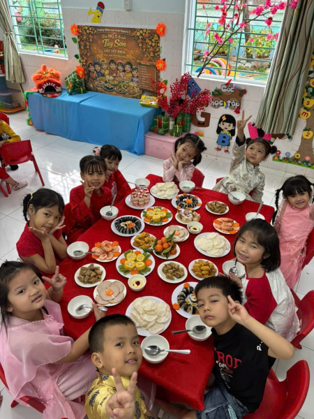 BÉ VUI ĐÓN TẾT - GẮN KẾT YÊU THƯƠNG