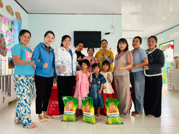 TẾT YÊU THƯƠNG GỬI VỀ ĐẢO XA