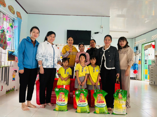 TẾT YÊU THƯƠNG GỬI VỀ ĐẢO XA