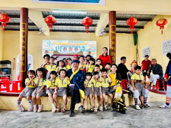 HOẠT ĐỘNG TRẢI NGHIỆM THAM QUAN ĐÌNH LÀNG TRƯỜNG TÂY