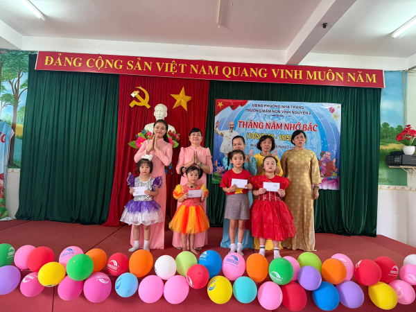 CHƯƠNG TRÌNH "THÁNG NÁM NHỚ BÁC"