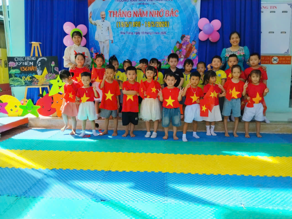 CHƯƠNG TRÌNH "THÁNG NÁM NHỚ BÁC"
